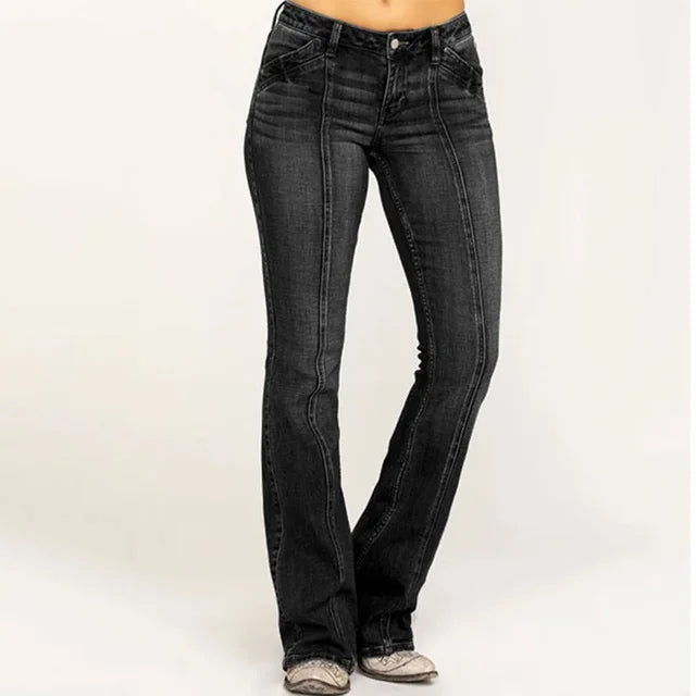 Donna - Jeans svasati a vita media - Dettaglio cucitura frontale