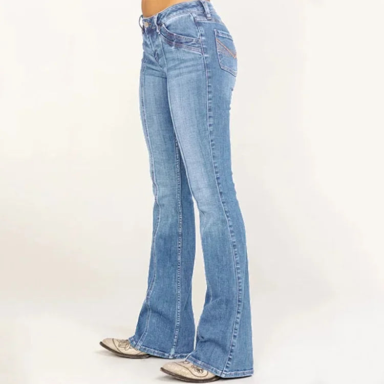 Donna - Jeans svasati a vita media - Dettaglio cucitura frontale