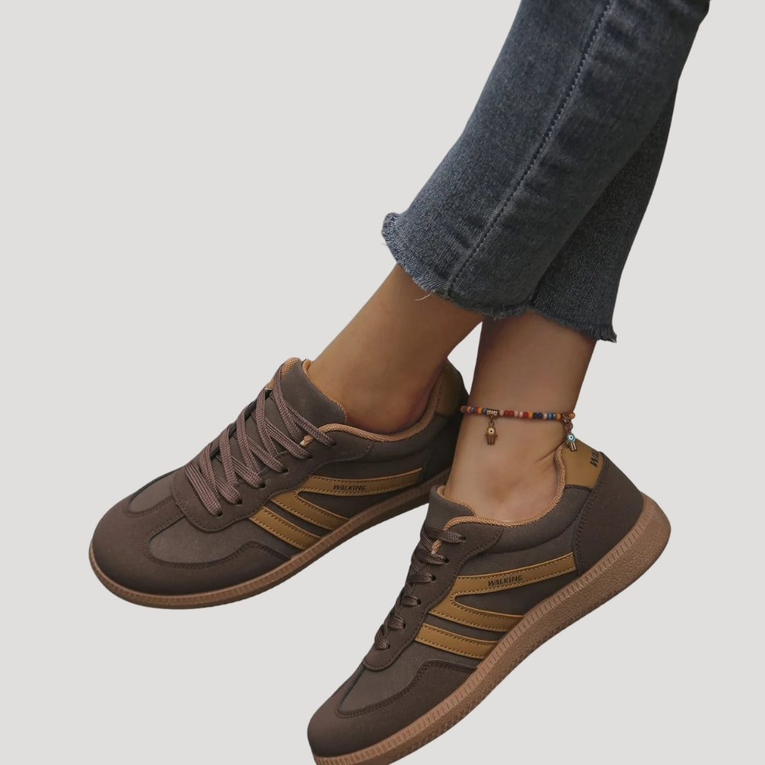 Donna - Sneakers casual stringate - Dettaglio a righe - Scarpe comode per tutti i giorni
