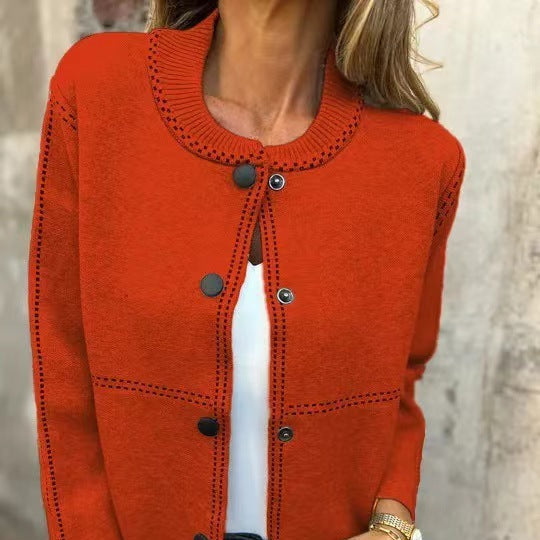 Donna - Cardigan elegante con bottoni - Dettagli della scollatura