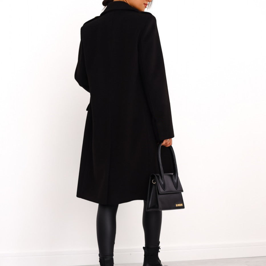 Donna - Cappotto lungo doppiopetto - Stile invernale
